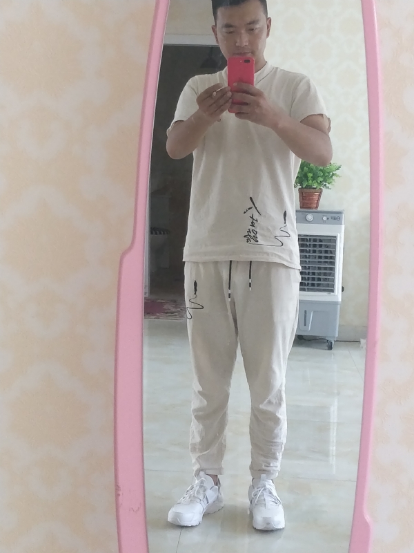 一天一根烟的第二张照片--榆林闪婚服务中心